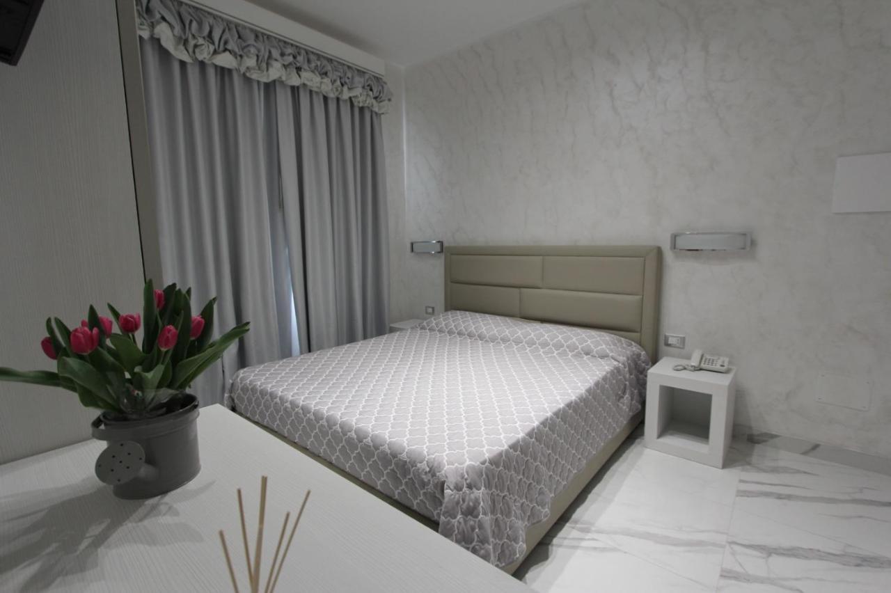 Hotel Presidente Porto Cesareo Extérieur photo